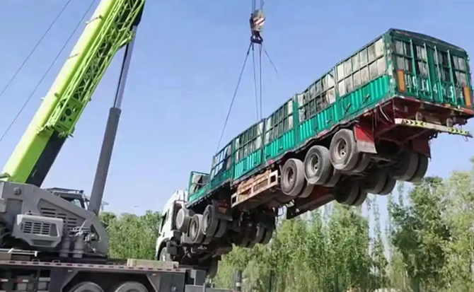 南溪区道路脱困救援案例